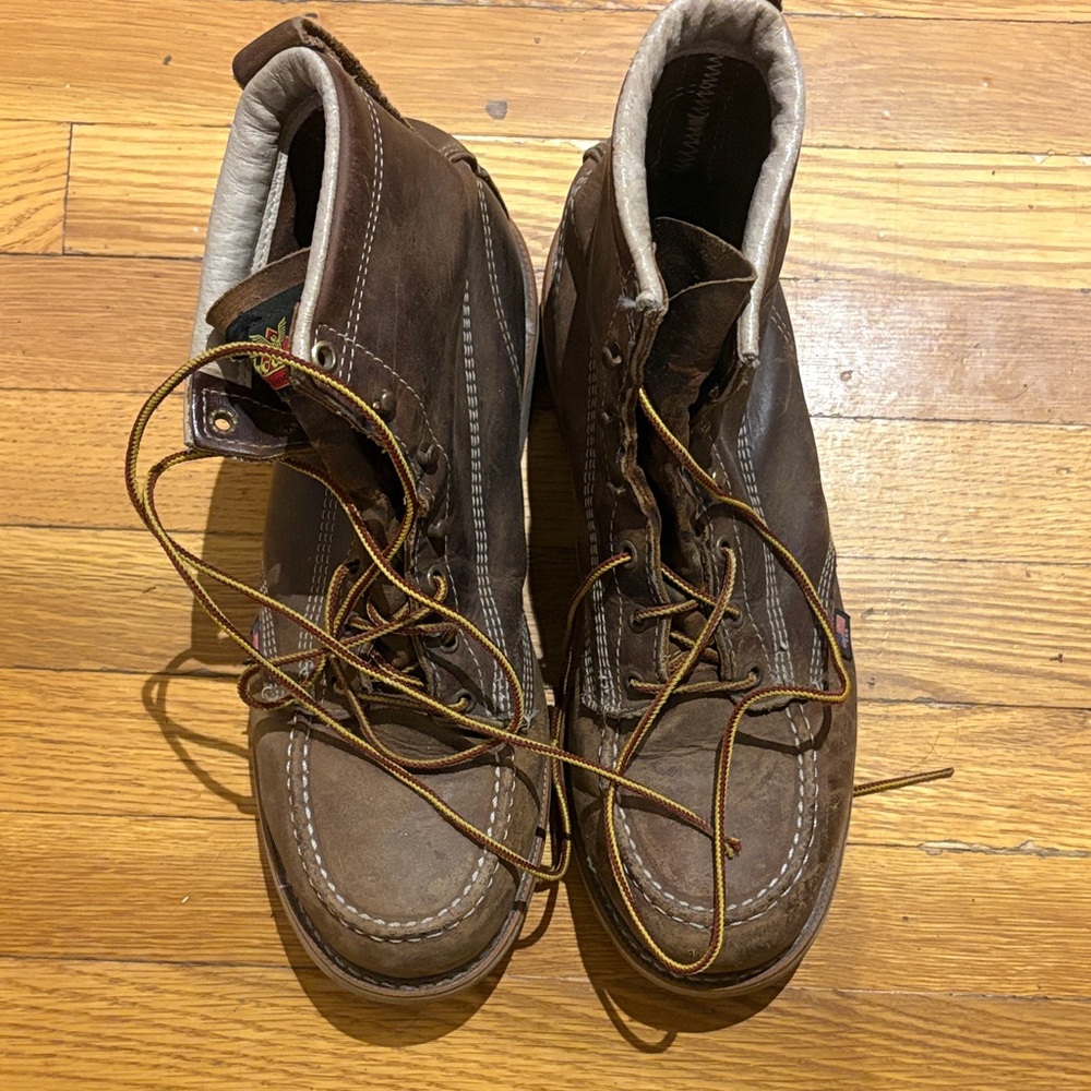 Rugged Men's Brown Leather Boots